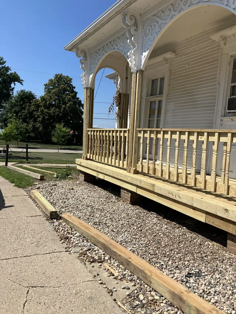 Affordable vinyl fence installation for homes in Appleton, WI by A & J Construction