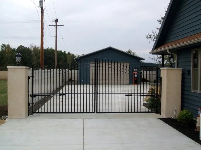 Reliable vinyl fence installation service in Katy, TX - A & J Gate Operator