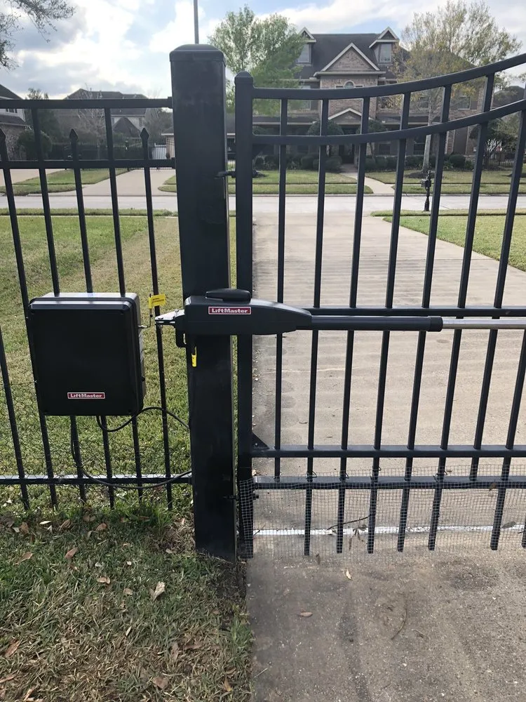 Expert vinyl fence installation in Katy, TX by A & J Gate Operator