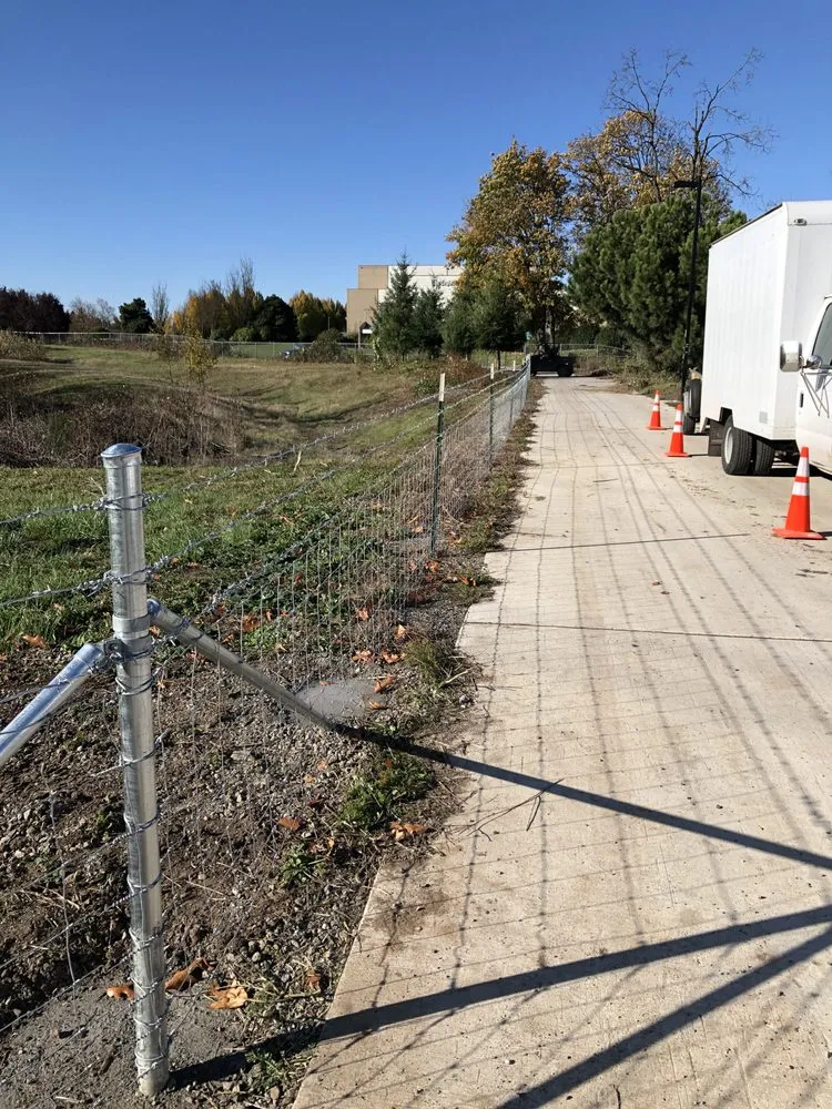 Top-rated chain link fencing service in Eugene, OR - A Custom Fit
