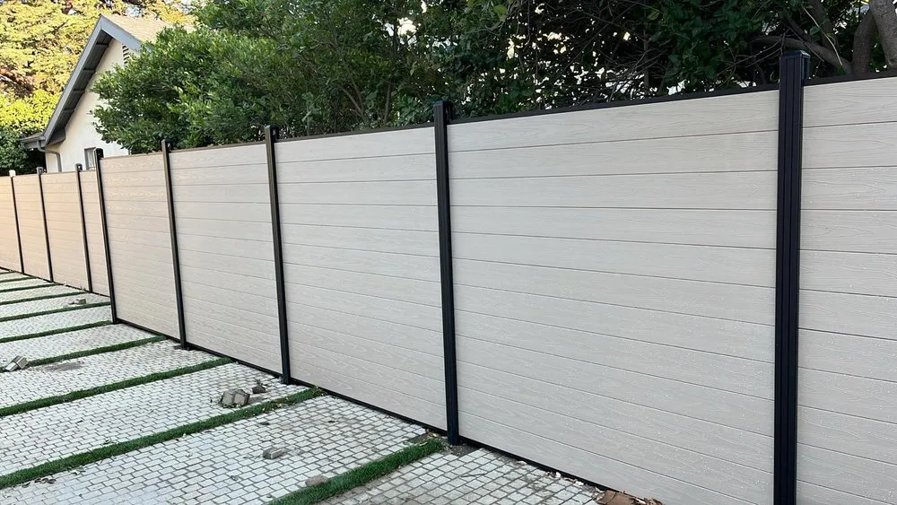Local wood fence service service in Long Beach, CA - A G Solution