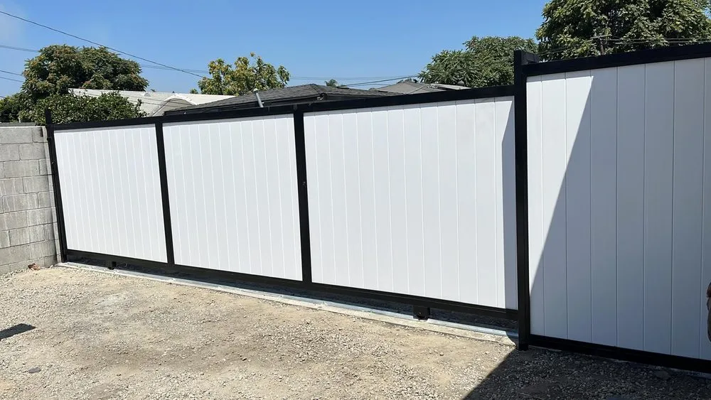 Reliable vinyl fence installation in Long Beach, CA by A G Solution