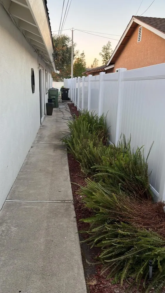 Top-rated fence repair in Long Beach, CA by A G Solution