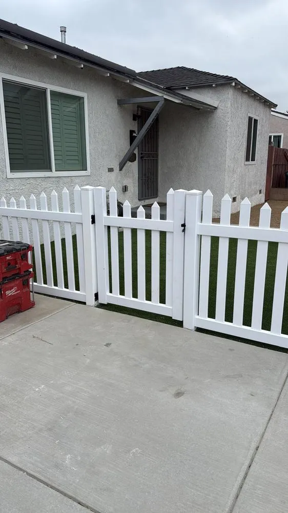 Top-rated fence repair in Long Beach, CA by A G Solution
