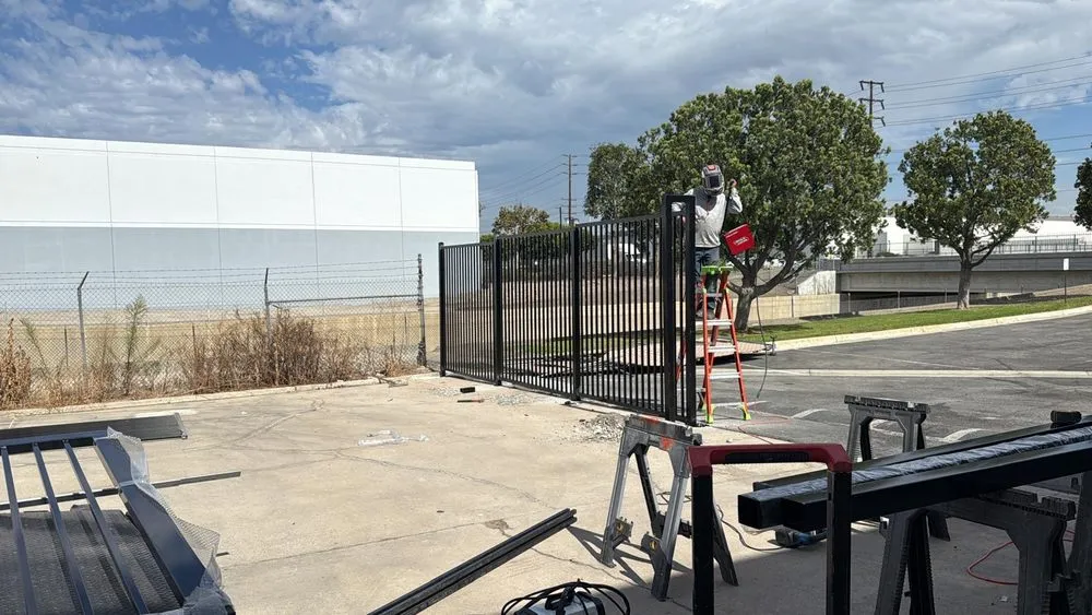 Local chain link fencing service in Long Beach, CA - A G Solution