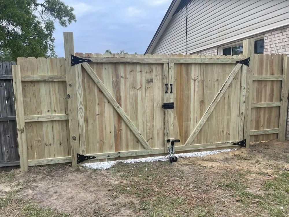Reliable fence repair experts serving Harrells, NC - A&A Construction