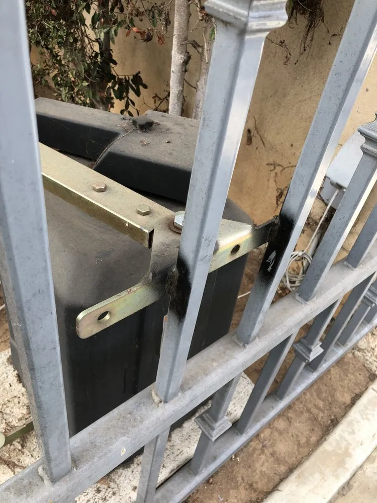 Affordable wood fence service experts serving Lakeside, CA - AAA Gate
