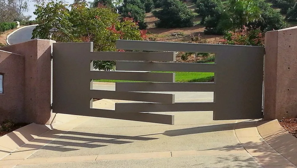 Reliable vinyl fence installation experts serving Lakeside, CA - AAA Gate