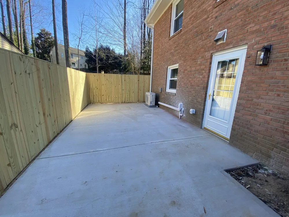 Top-rated wood fence service experts serving Springfield, VA - AAA Masonry