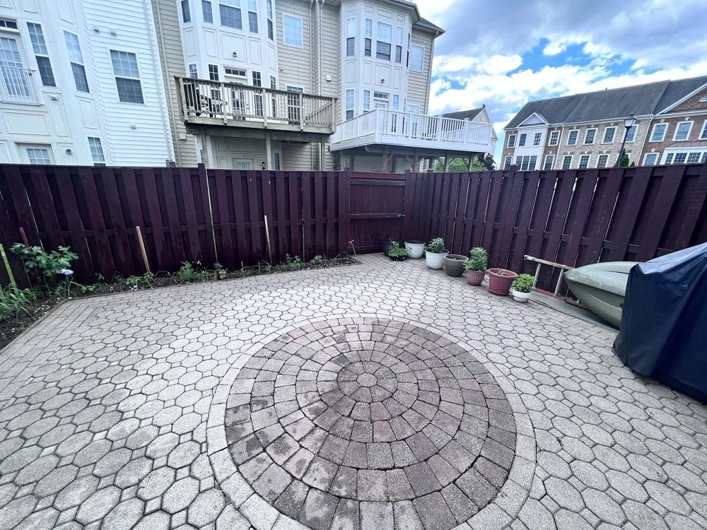Expert vinyl fence installation service in Springfield, VA - AAA Masonry