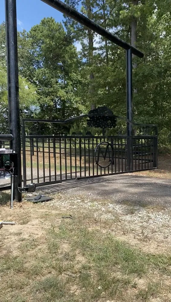 Quality fence installation service in Willis, TX - Access Pro Gate