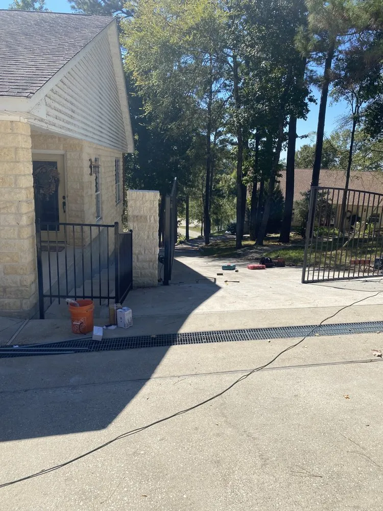 Local privacy fencing for homes in Willis, TX by Access Pro Gate
