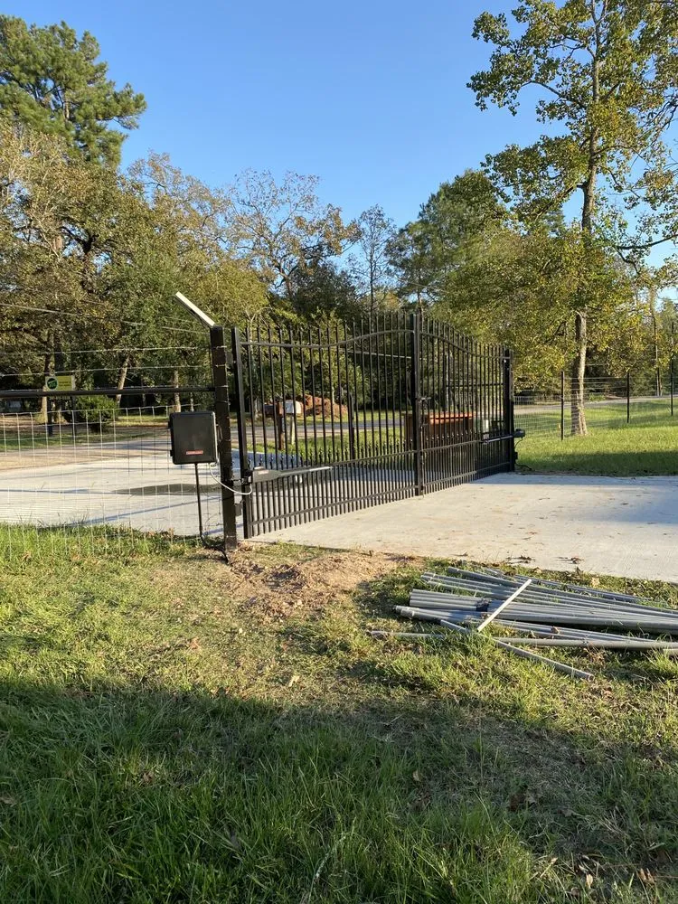 Reliable fence repair for homes in Willis, TX by Access Pro Gate