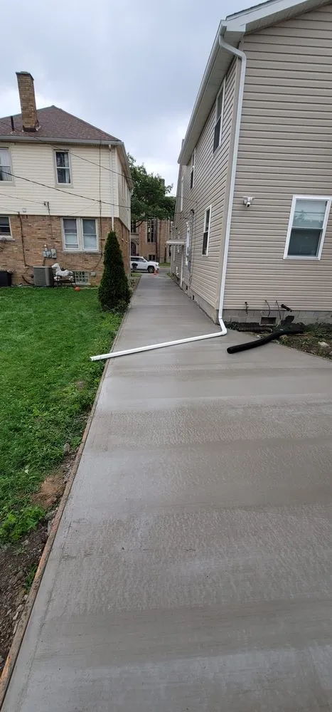 Quality fence repair experts serving Dearborn, MI - Adam Eagle Trailers