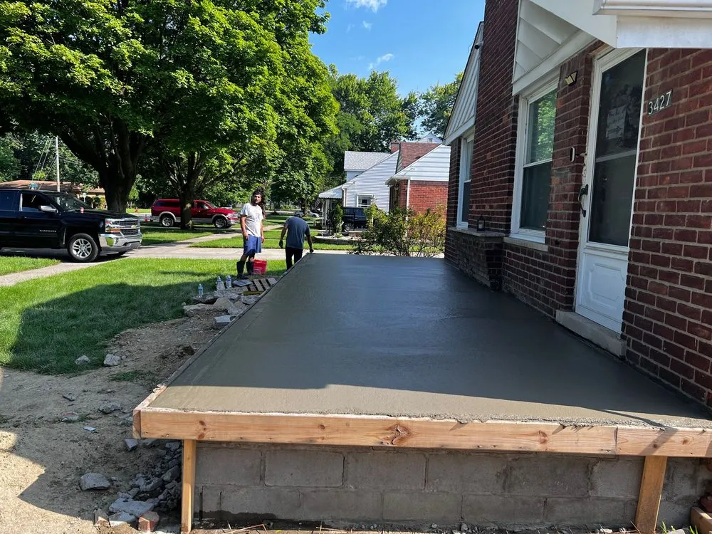 Expert fence repair service in Dearborn, MI - Adam Eagle Trailers