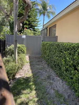 Adron Fence - Stuart