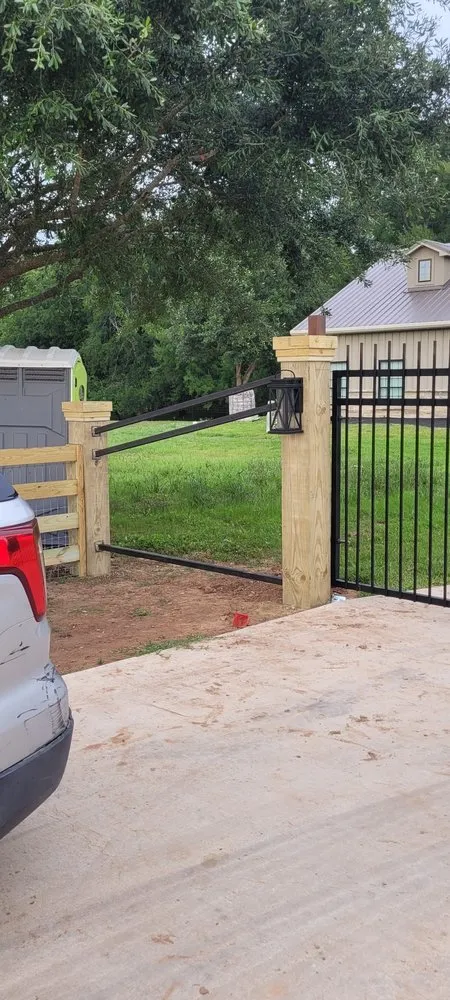 Quality vinyl fence installation in Katy, TX by A&J Gate Operator