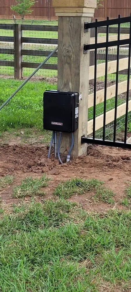 Affordable privacy fencing experts serving Katy, TX - A&J Gate Operator