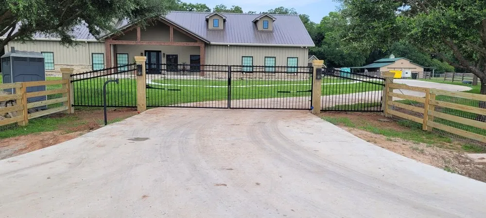 Top-rated chain link fencing experts serving Katy, TX - A&J Gate Operator