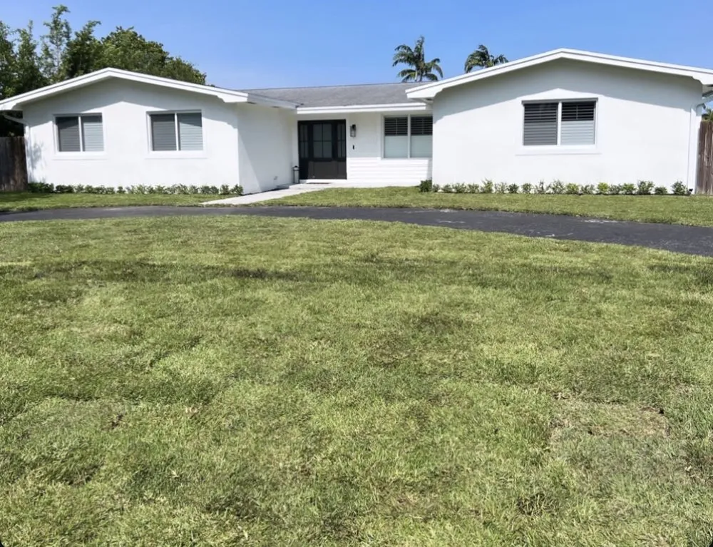 Quality fence installation service in Miami, FL - AKCS