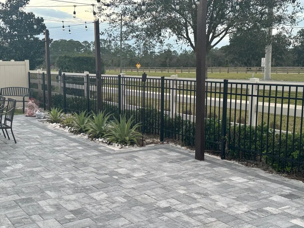 Reliable vinyl fence installation service in St. Cloud, FL - AKD Solutions