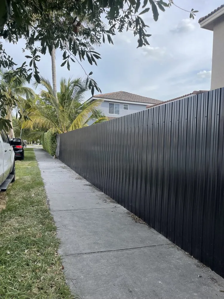 Affordable privacy fencing service in Miami, FL - Aluminum Developments