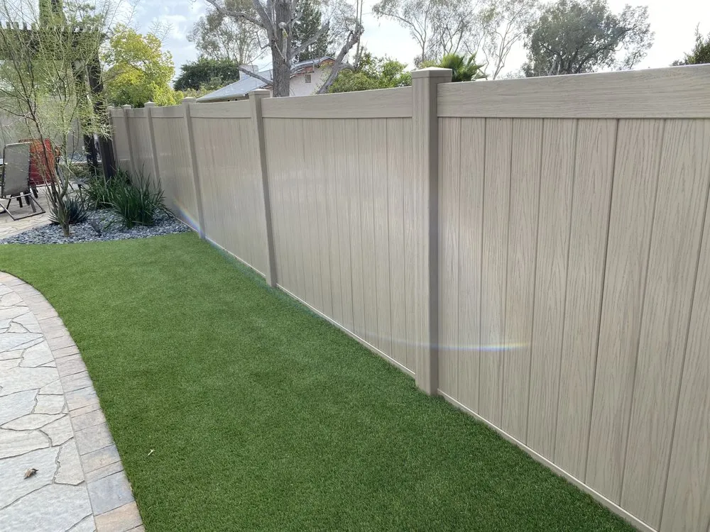Quality vinyl fence installation in Santee, CA by Apache Fence