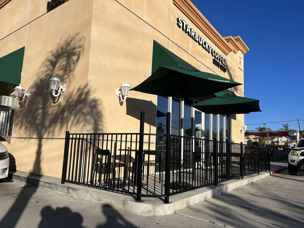 Professional fence installation experts serving Santee, CA - Apache Fence