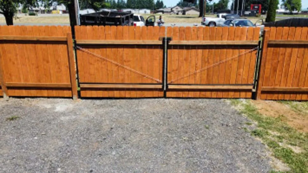 Affordable vinyl fence installation for homes in Battle Ground, WA by API Construction