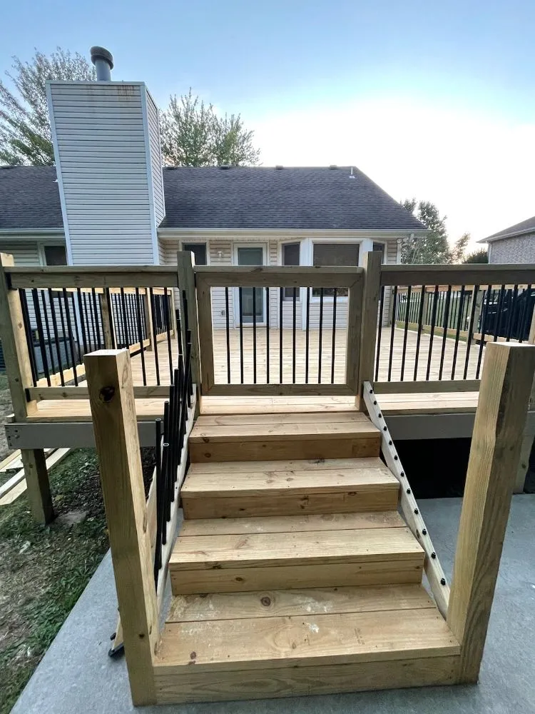 Affordable vinyl fence installation in Springfield, MO by Arborous