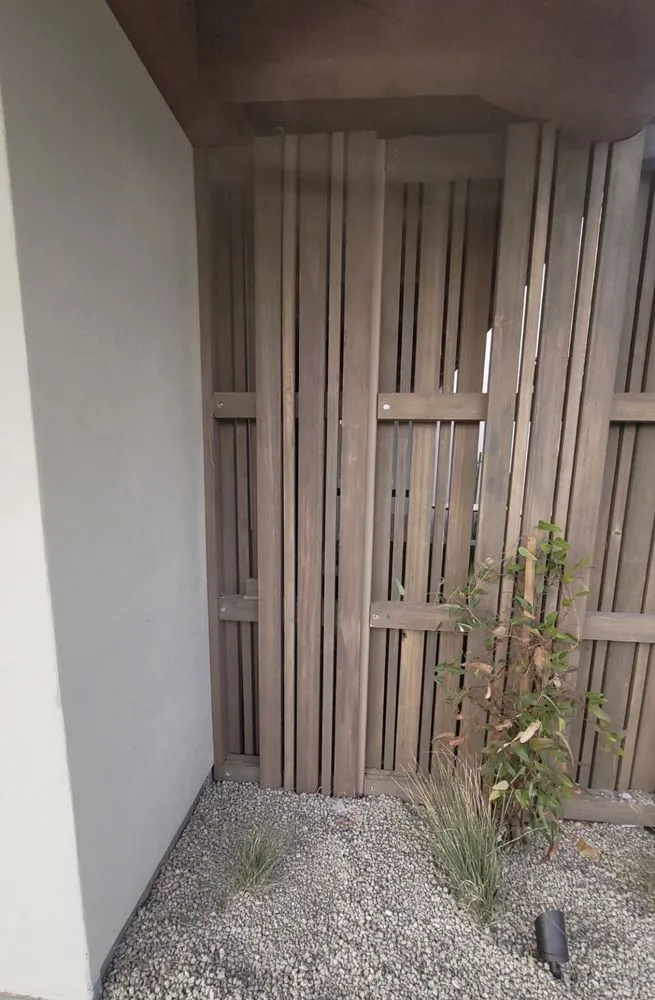 Affordable vinyl fence installation in Phoenix, AZ by Arista Development