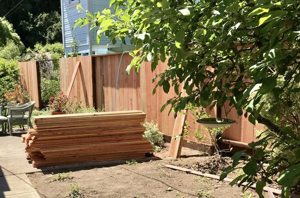 Local vinyl fence installation service in Fairfax, CA - Arrow Deck & Construction