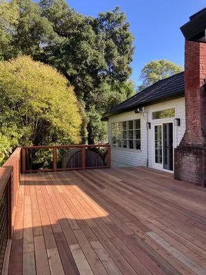 Arrow Deck & Construction