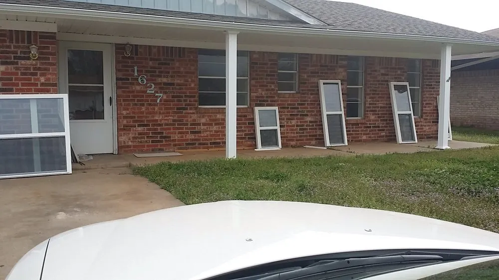 Trusted vinyl fence installation in McLoud, OK by Ask About Windows