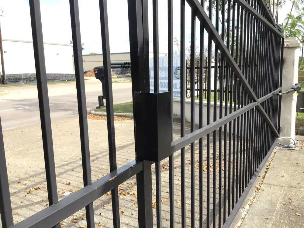 Trusted vinyl fence installation for homes in Houston, TX by Automatic Gate & Access Services