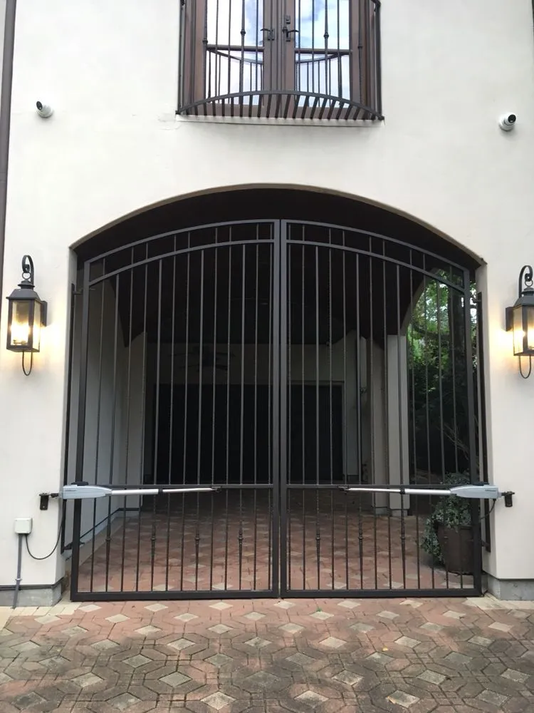 Professional privacy fencing experts serving Houston, TX - Automatic Gate & Access Services