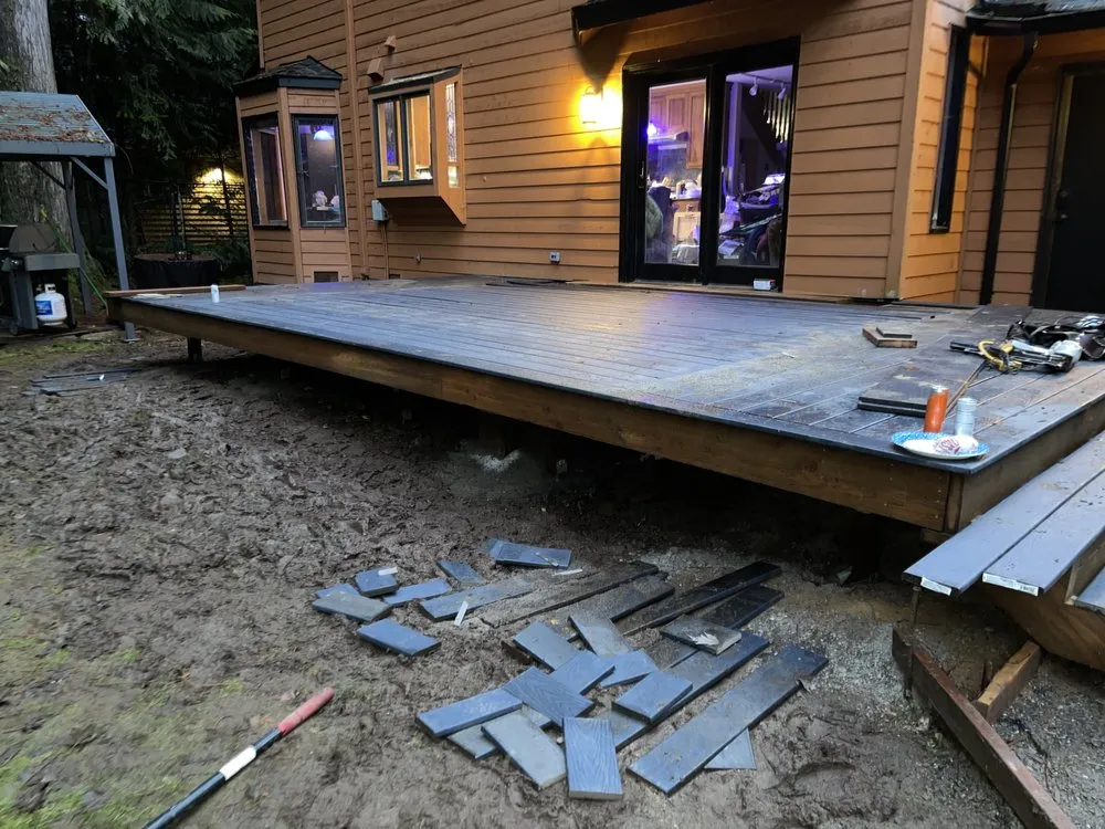 Top-rated fence repair experts serving Everett, WA - Aziz Construction
