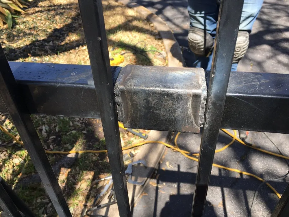 Reliable vinyl fence installation service in Temple, TX - Aztec Automatic Gate Systems