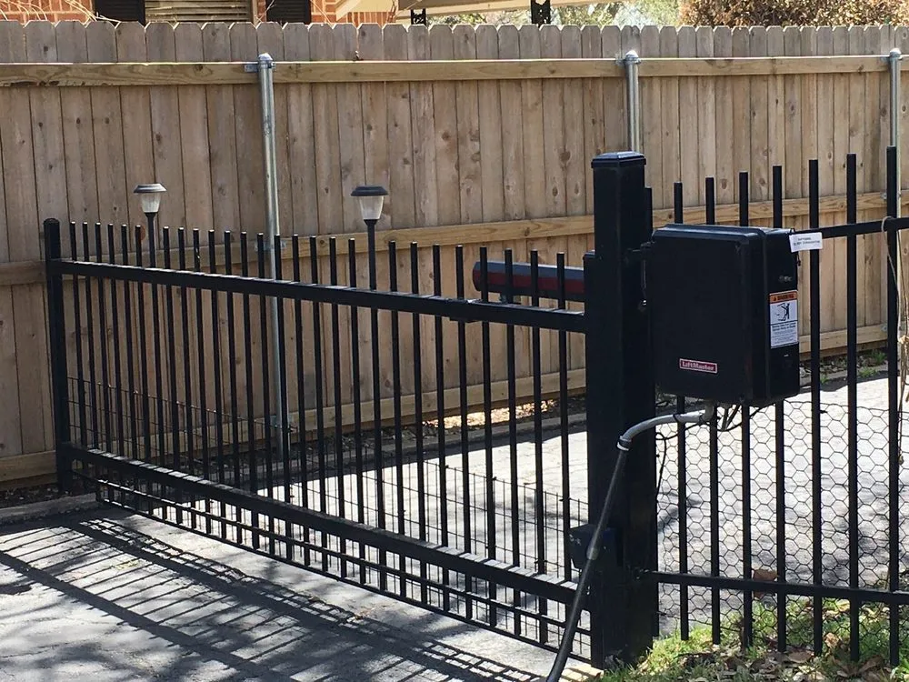 Quality vinyl fence installation service in Temple, TX - Aztec Automatic Gate Systems