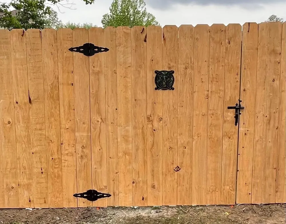 Expert wood fence service in Kenner, LA by B&A Construction