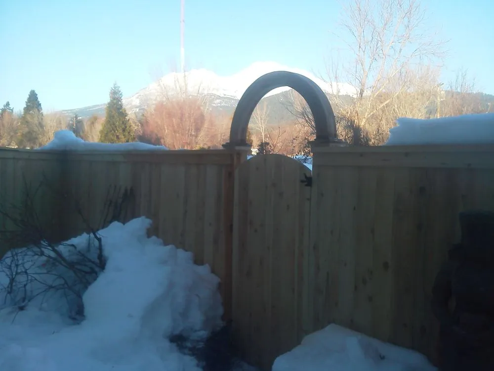 Quality vinyl fence installation in Yreka, CA by Basic Fencing