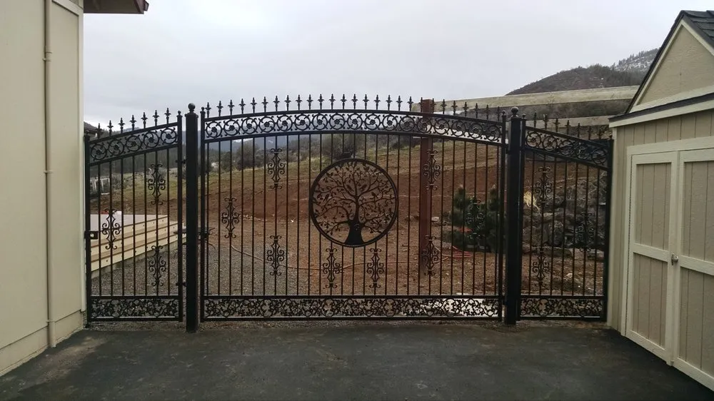 Professional chain link fencing for homes in Yreka, CA by Basic Fencing