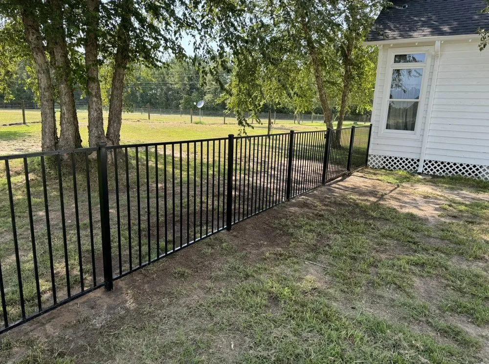 Expert wood fence service experts serving Pace, FL - Bayside Project Services