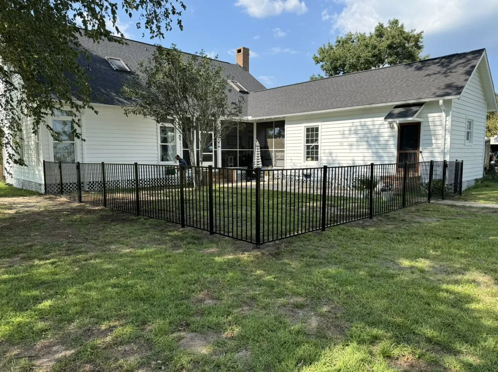 Affordable chain link fencing experts serving Pace, FL - Bayside Project Services