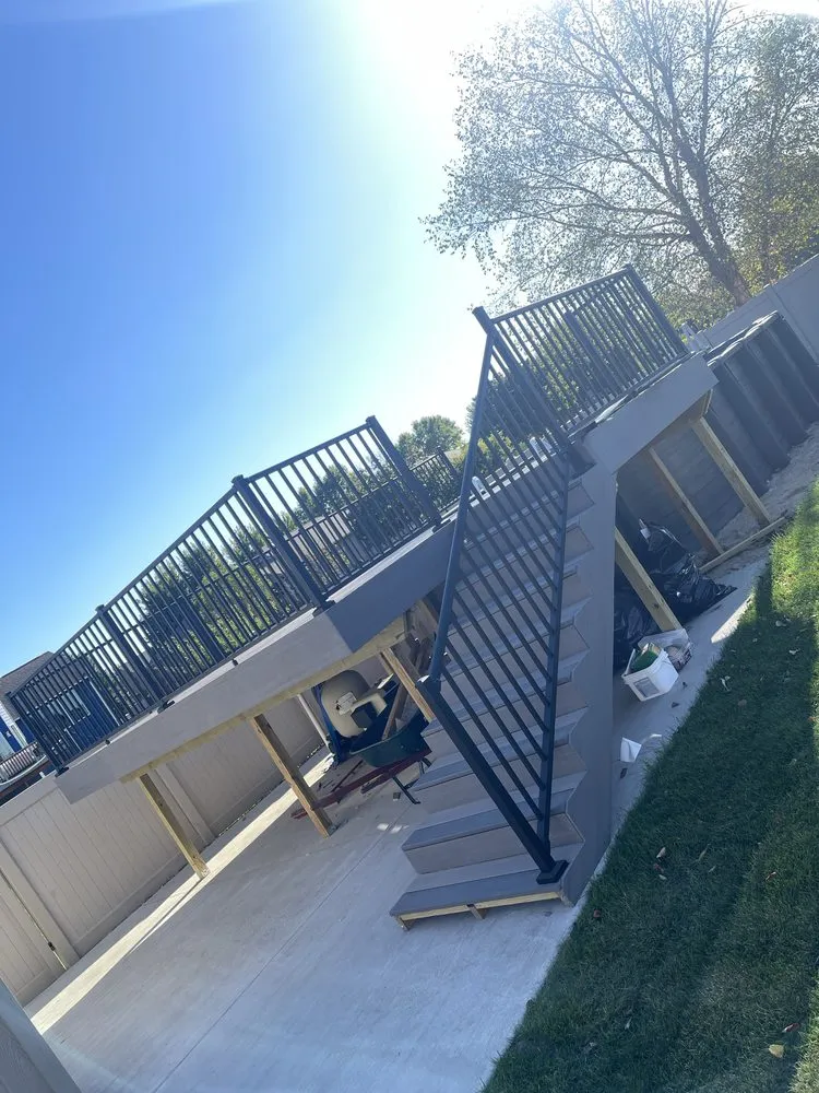 Affordable wood fence service for homes in Sioux Falls, SD by B&B Builders