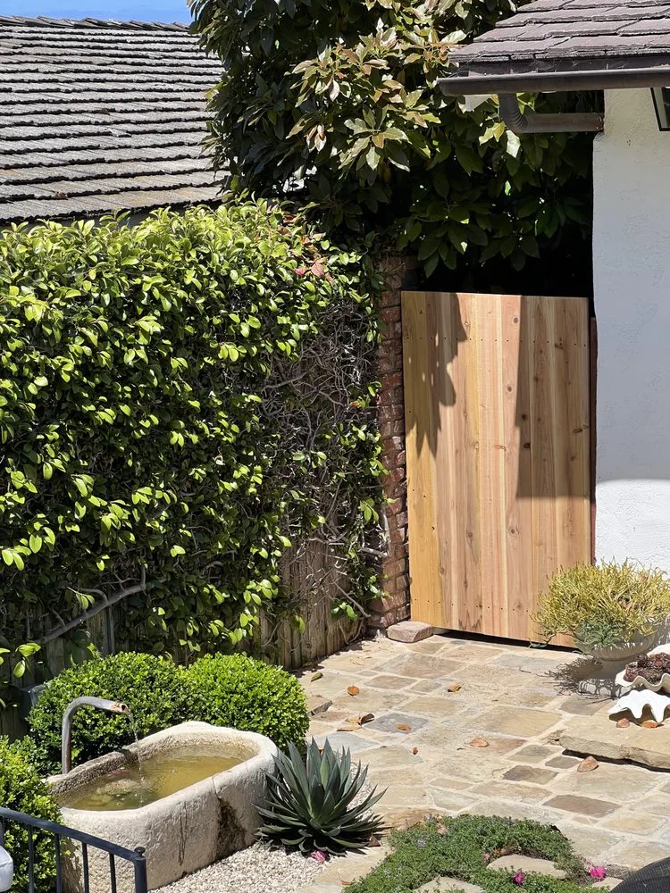 Professional fence installation for homes in Irvine, CA by BeachYard