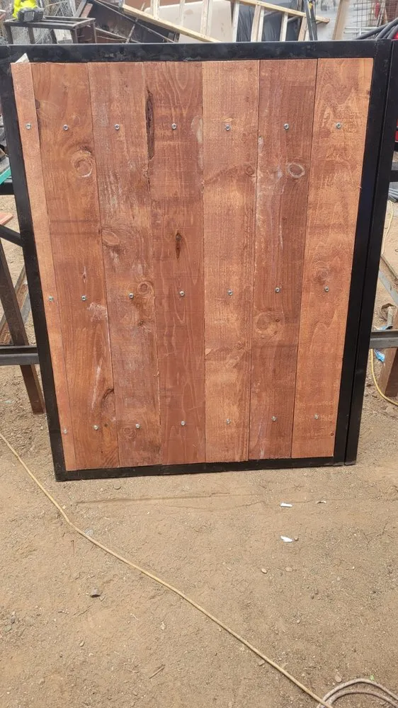 Reliable wood fence service experts serving Phoenix, AZ - Block & Gates