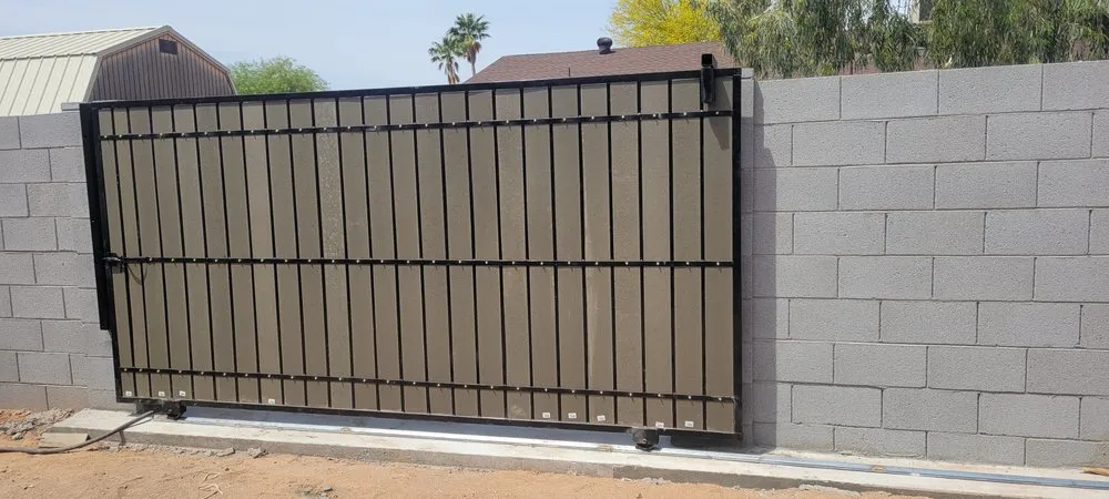 Trusted vinyl fence installation experts serving Phoenix, AZ - Block & Gates