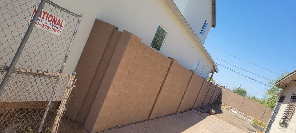 Top-rated chain link fencing for homes in Phoenix, AZ by Block & Gates