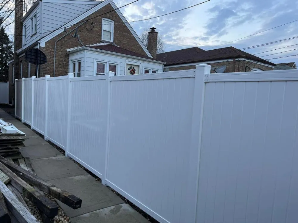 Top-rated privacy fencing service in Chicago, IL - B&M Construction